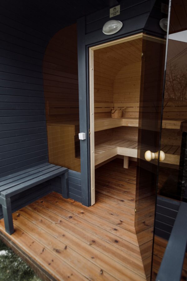 3M CUBE sauna with a terrace