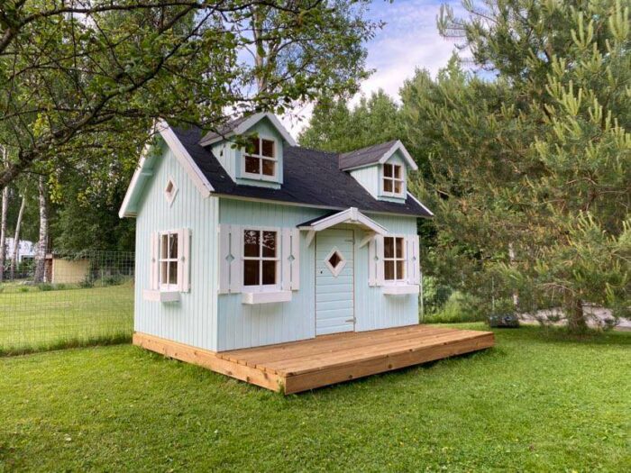 Wooden children’s playhouse Adele